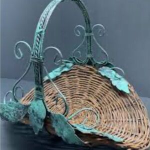 Decorative Wicker Basket Metal Handle with Faux Fruit or Wicker Basket Magazine